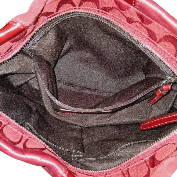 Coach Carly Patchwork Hobo shoulder bag. - Picture 11 of 12